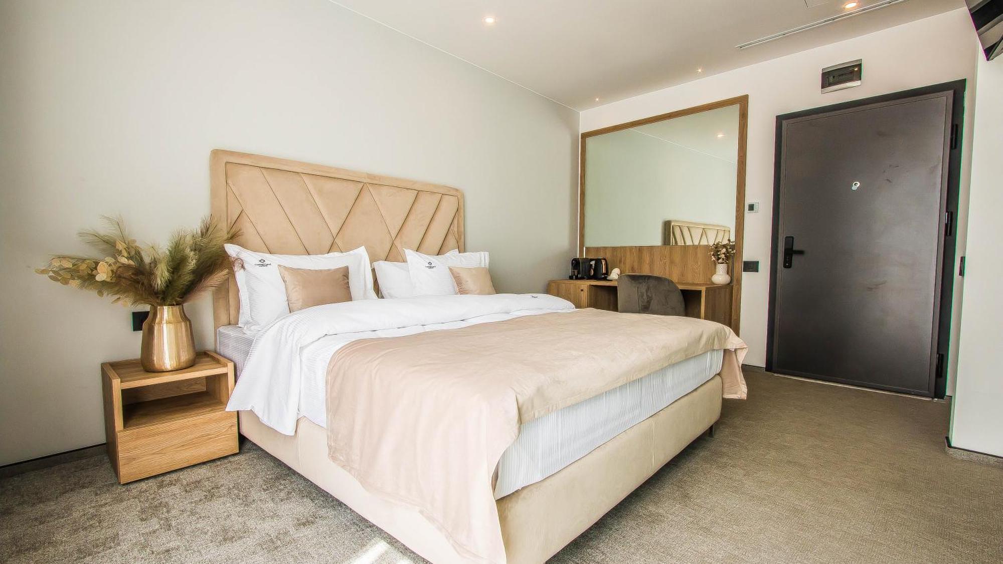 Central Apart Hotel Букурещ Екстериор снимка
